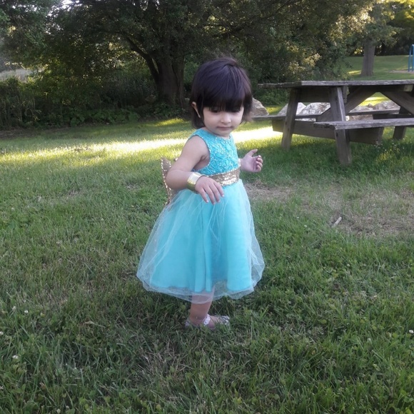 Dress - Picture 3 of 3